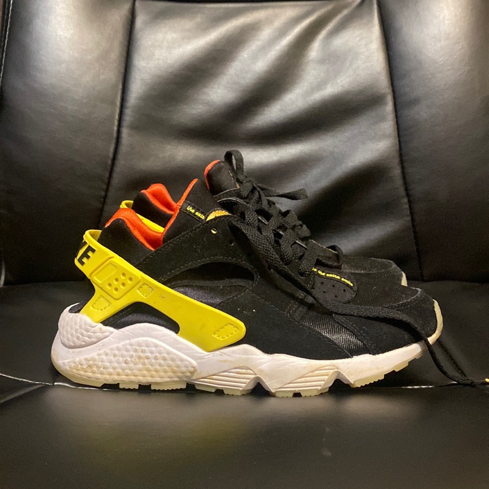 NIKE Air Smiles